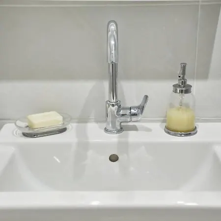 Bright Lovely In شقة