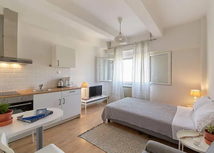 公寓 Bright Lovely In *