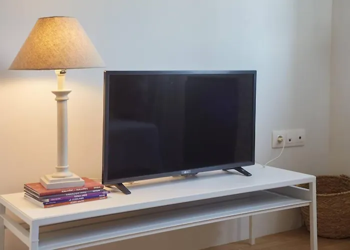 Bright Lovely In * 塞萨洛尼基