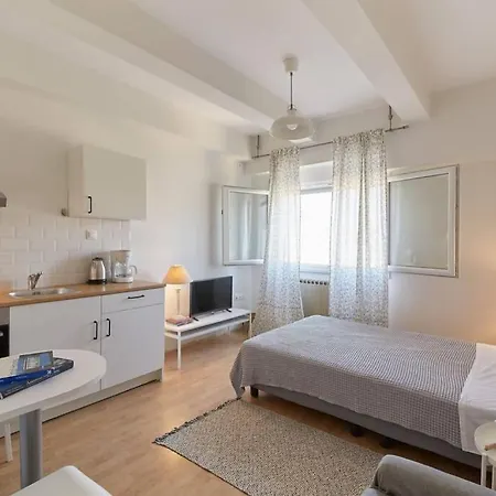Apartman Bright Lovely In *